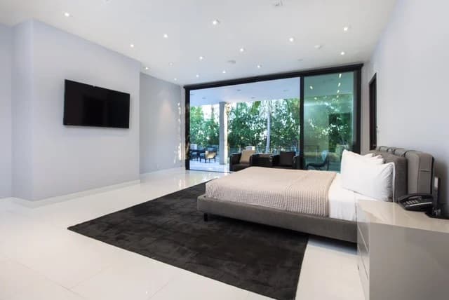 Hillside Estate - Image 15