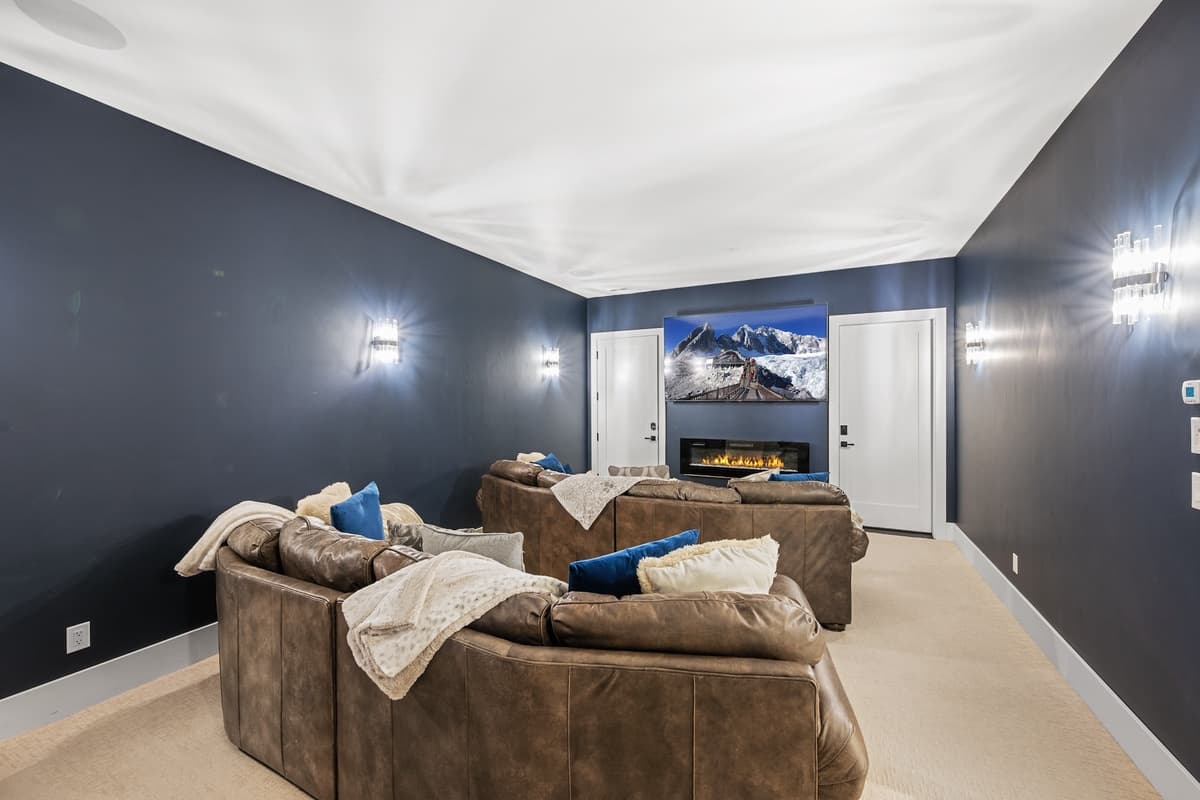 Quicksilver Haus - Image 39