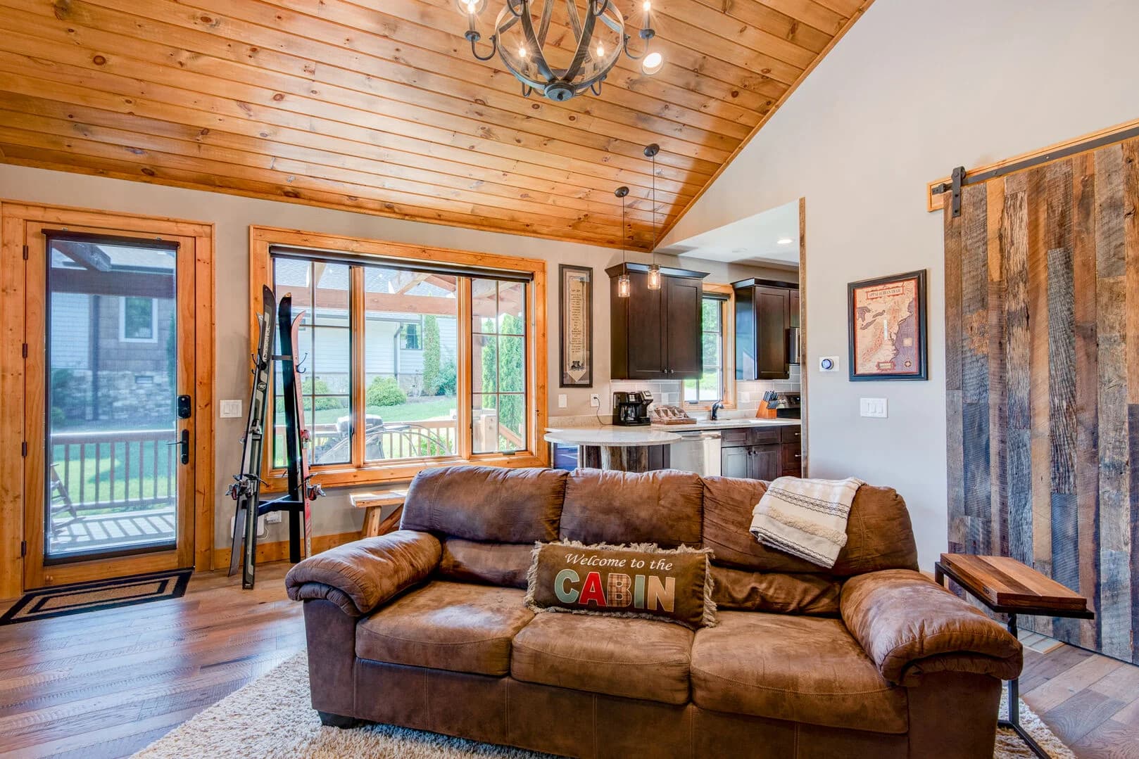 Banner View - Image 13