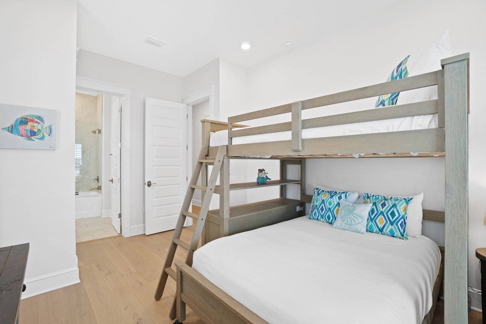 Cottage by the Sea - Image 37