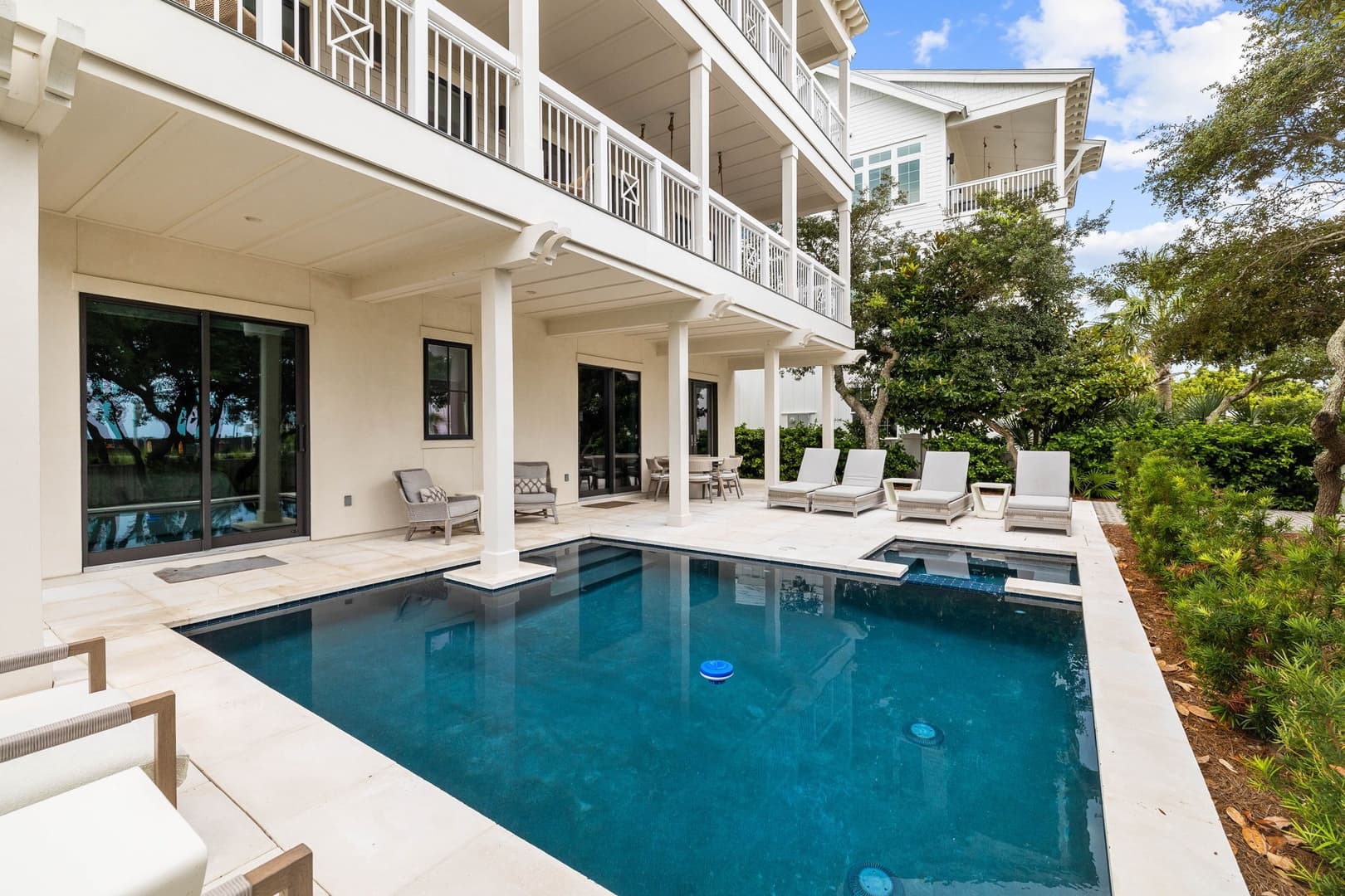 Eyes on Sunrise - Image 2