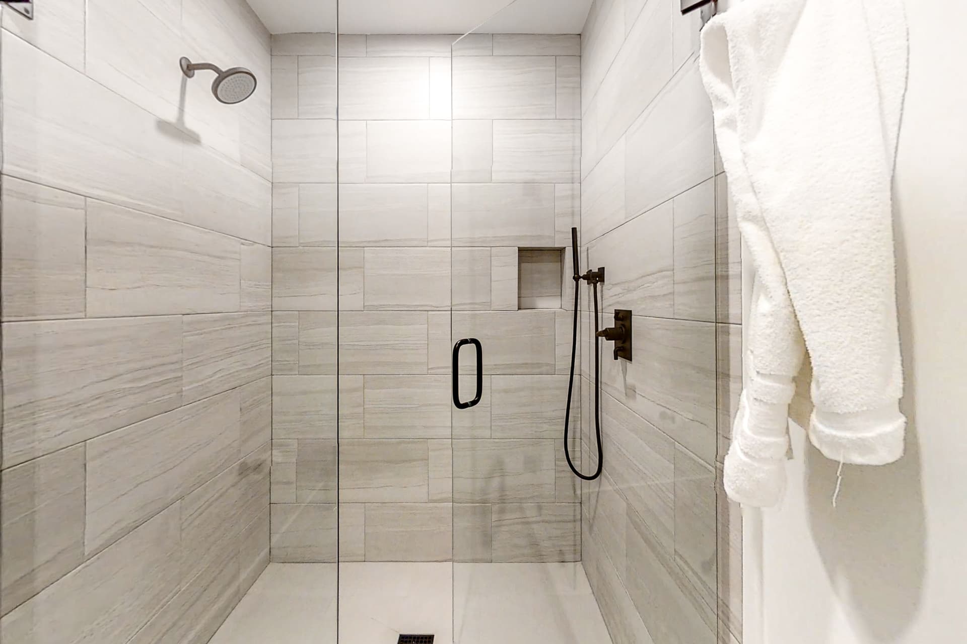 Ridgeline Oasis Place - Image 31