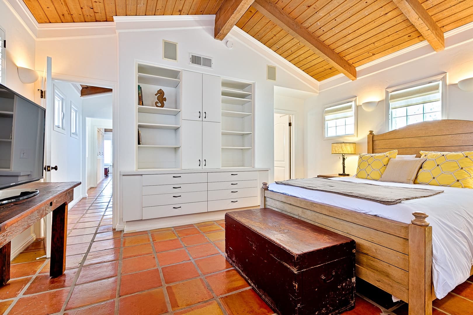 Spanish Palms Home - Image 21