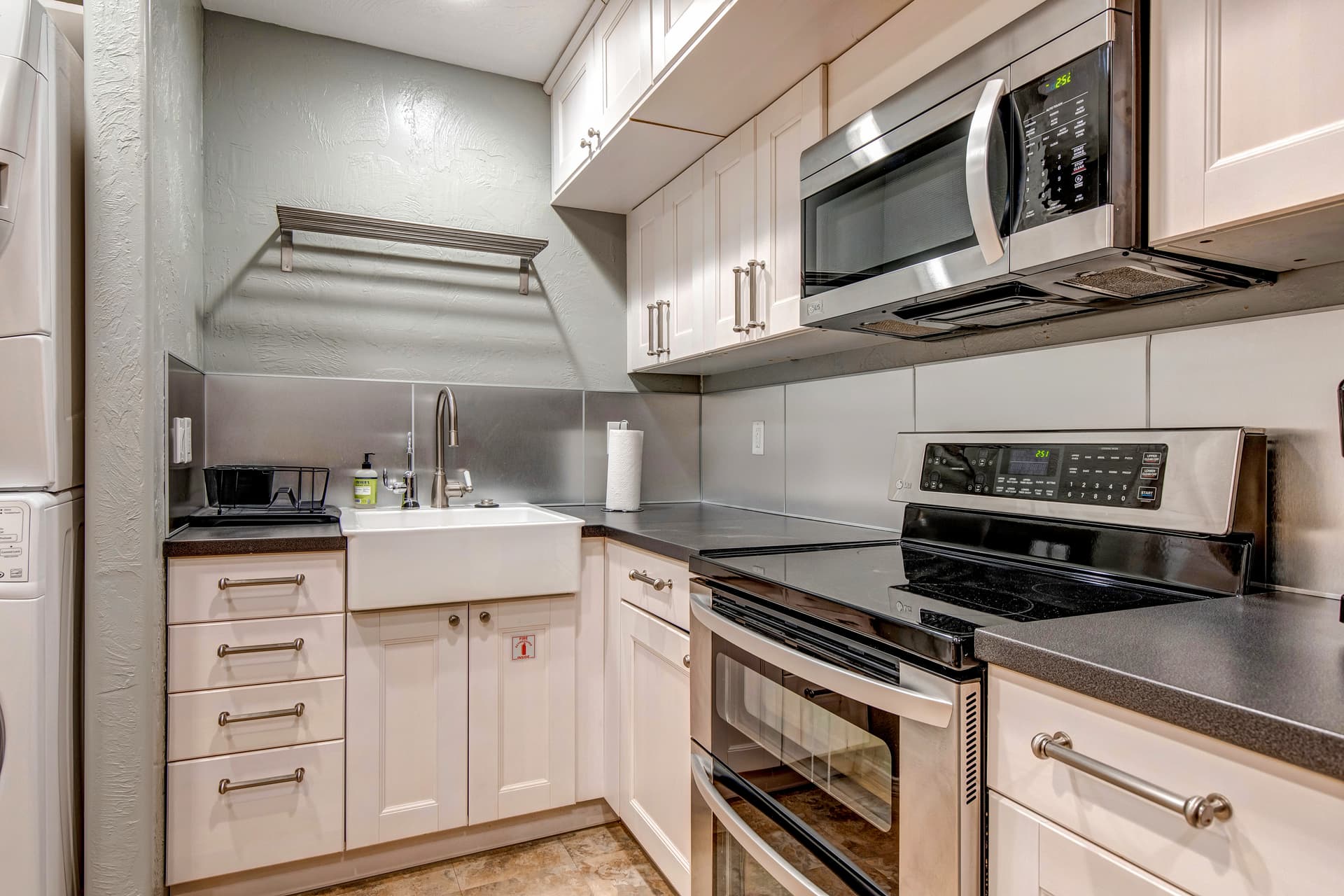 Mountain Hillside Manor - Image 23