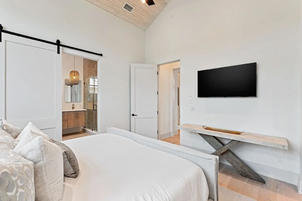 Katydid Beach Bungalow - Image 11