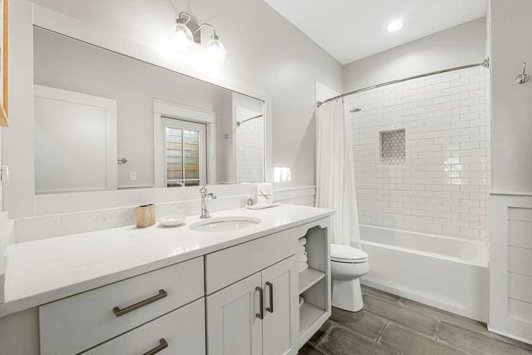 Shore Thing Residence - Image 16