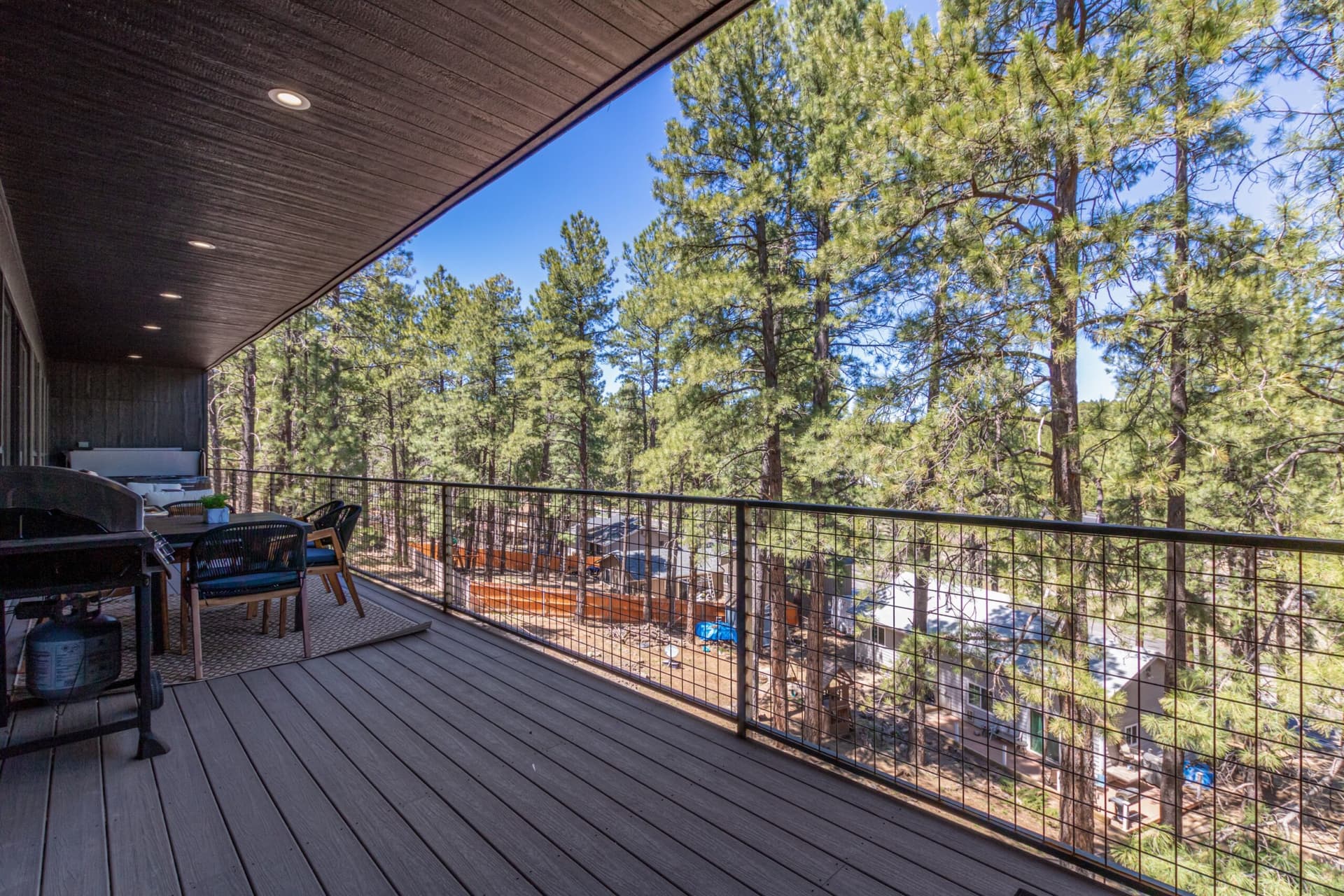 Le Cabin Noir - Image 34