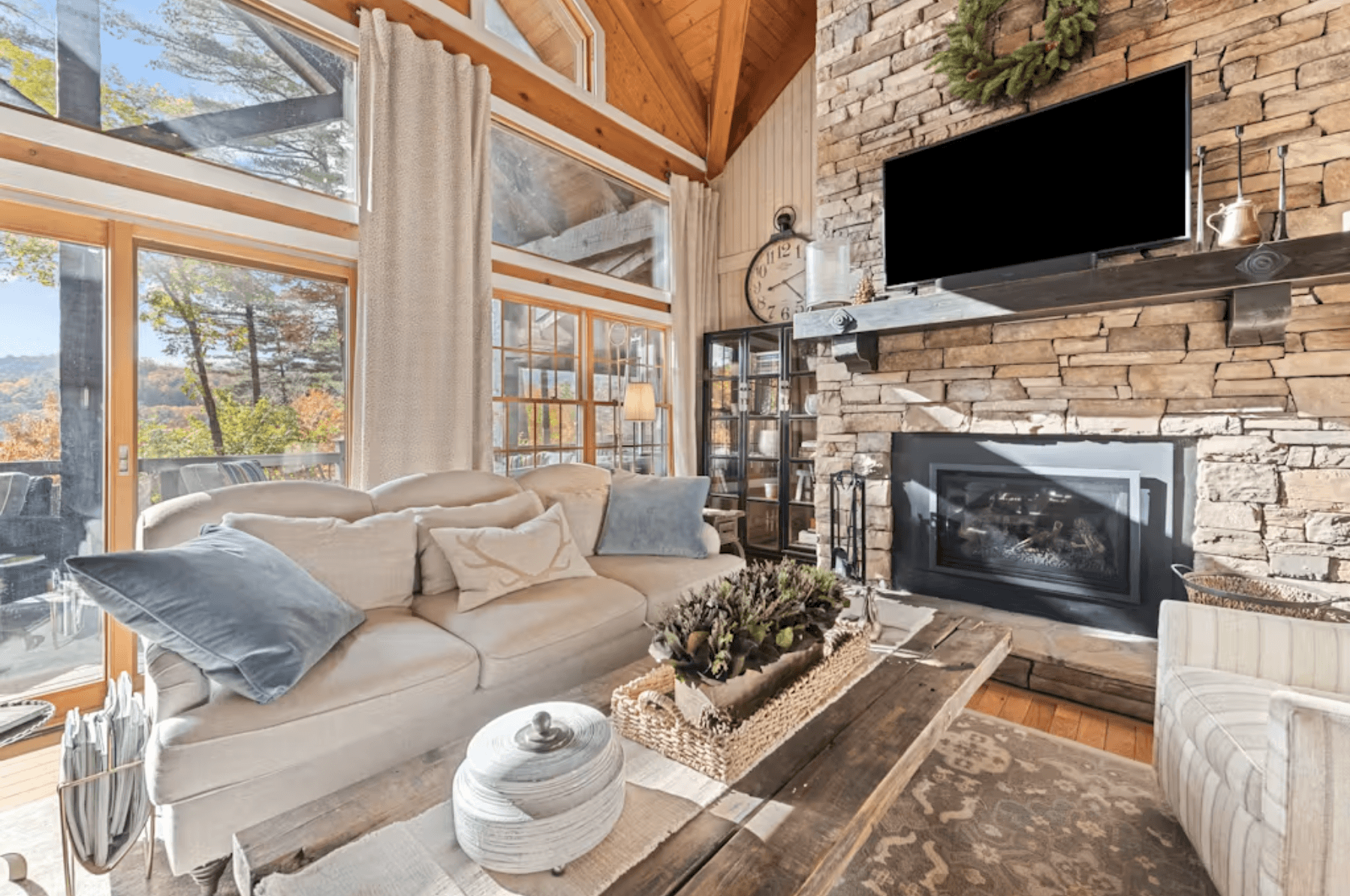 Sapphire Elegance - Image 9