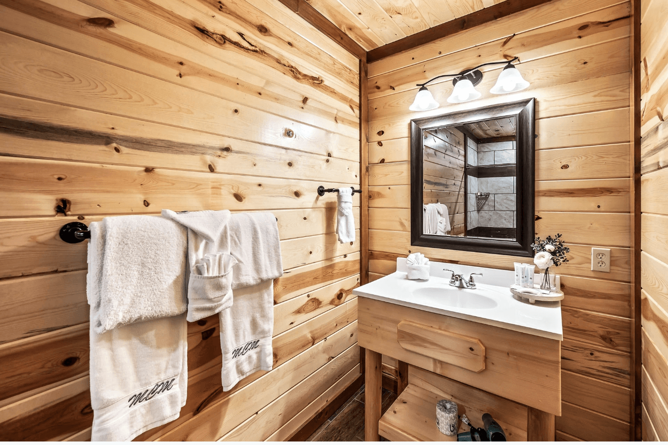 Smokey's Paradise - Image 22