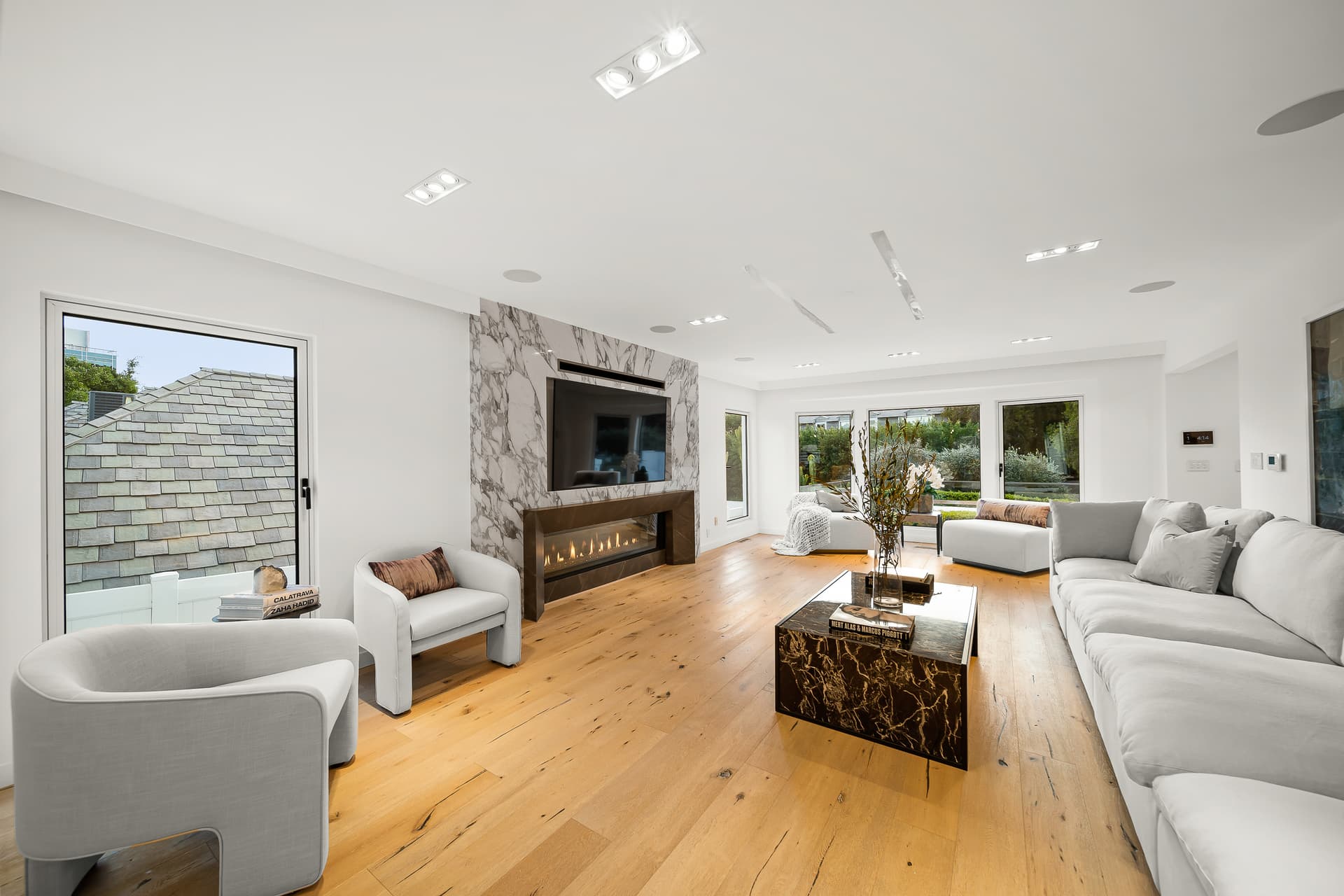 London Villa - Image 13