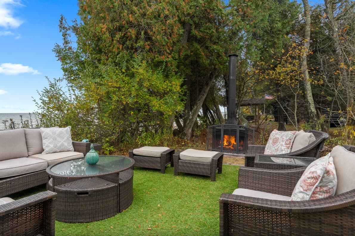 Goettelman's Lake House - Image 69