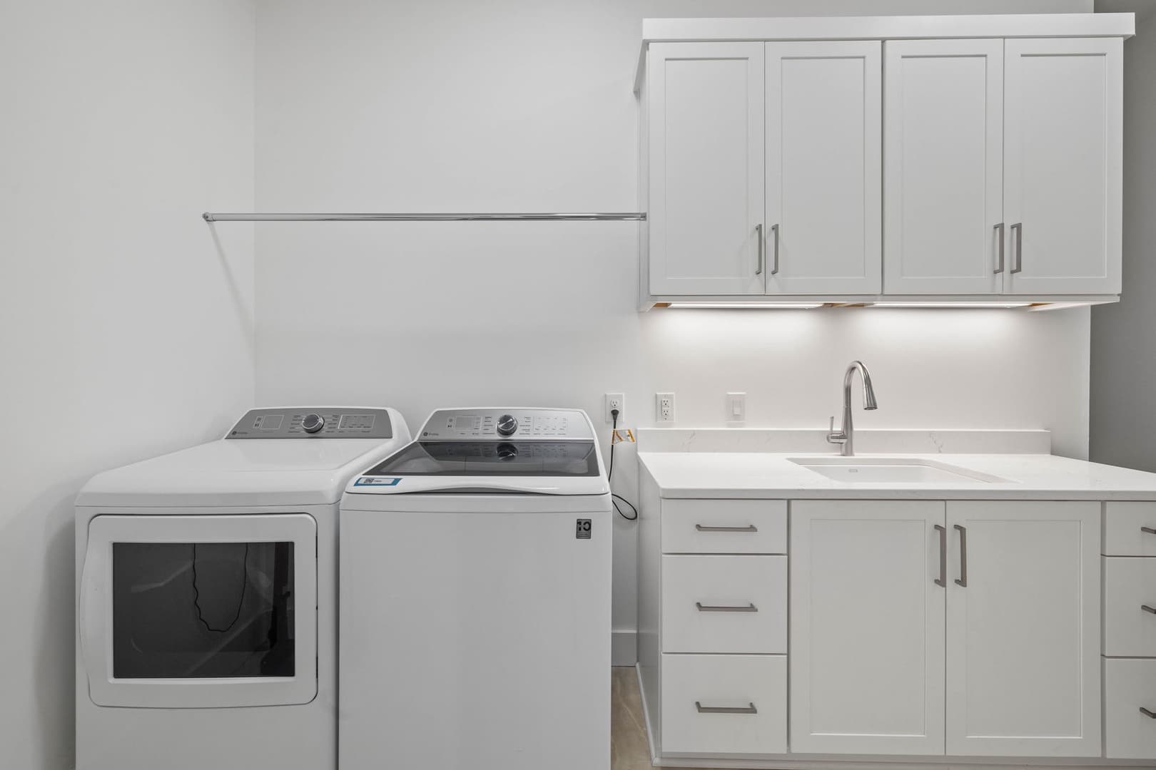 Eyes on Sunrise - Image 28