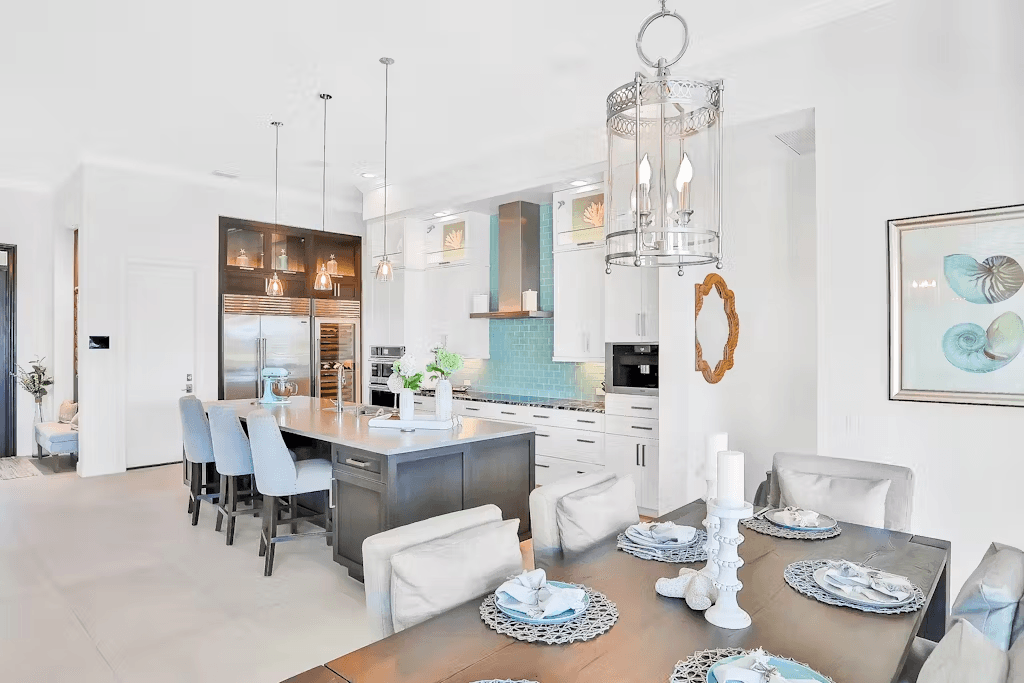 Island Estate Waterfront Villa - Image 3