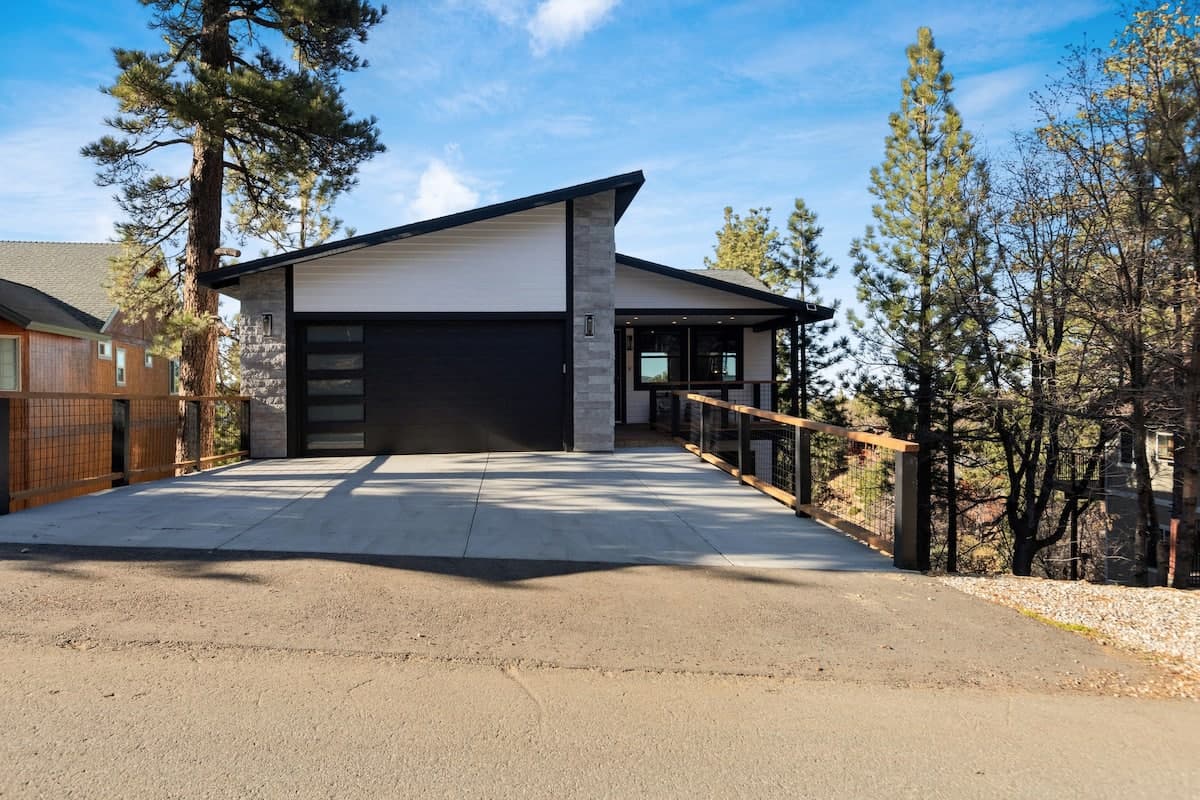 Bear's Retreat - Image 42