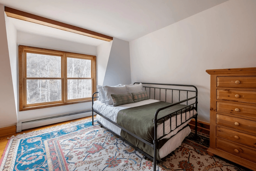 Condor Place - Image 25