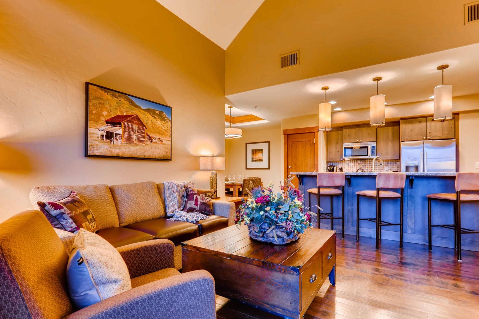 One Ski Hill Home - Image 2