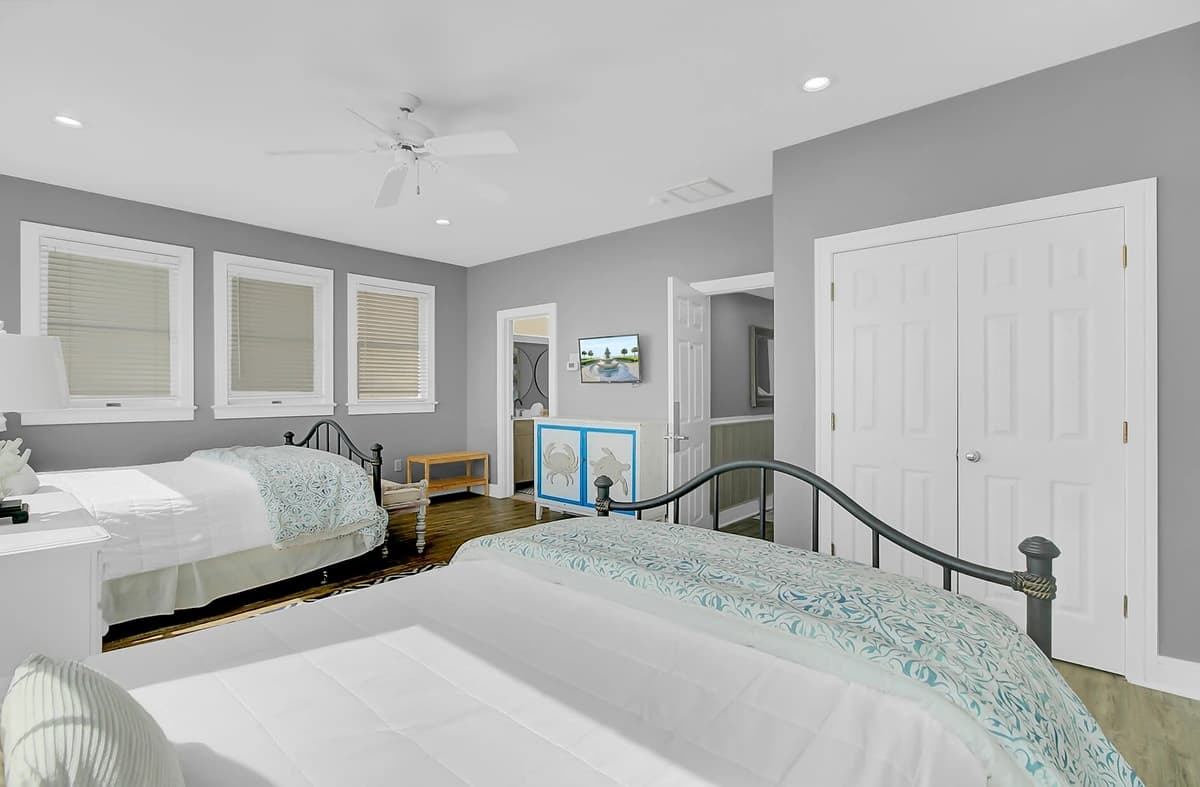 Grand Pavilion #109 - Image 14