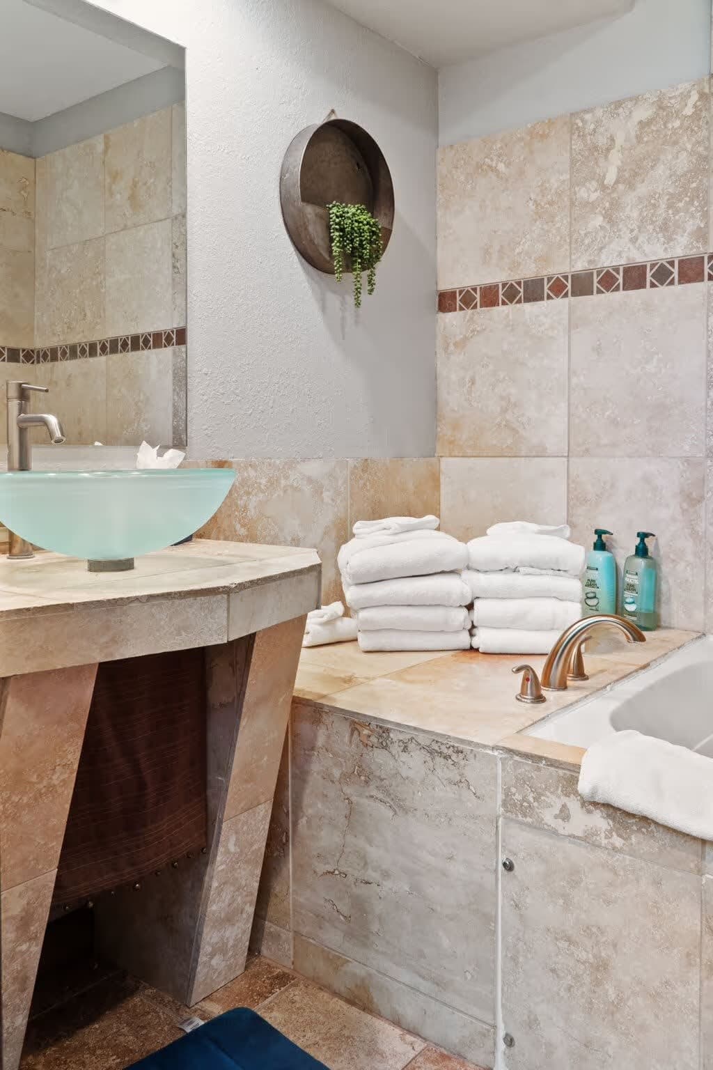 Forestlight Hideaway - Image 27