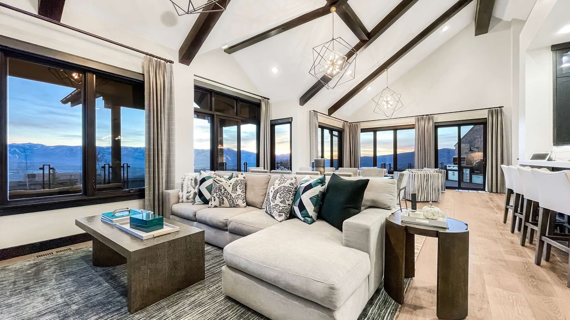 Grande Vistas Estate - Image 28