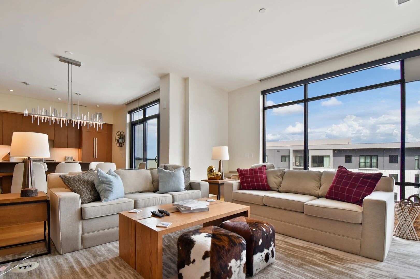 Lift Residence #602 - Image 5
