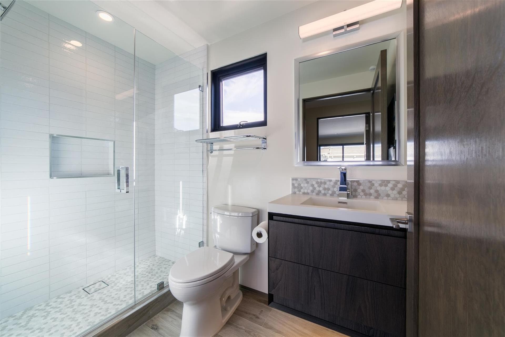 Bay Escape - Image 16