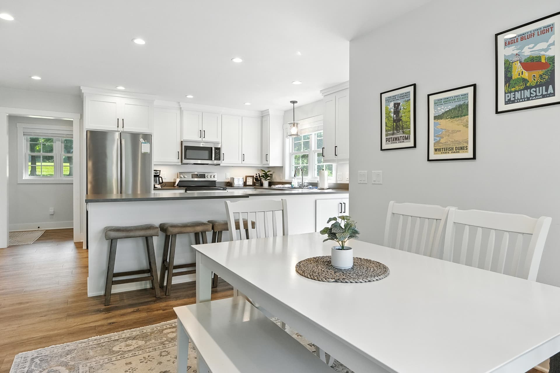 Thenell's Beach House - Image 17