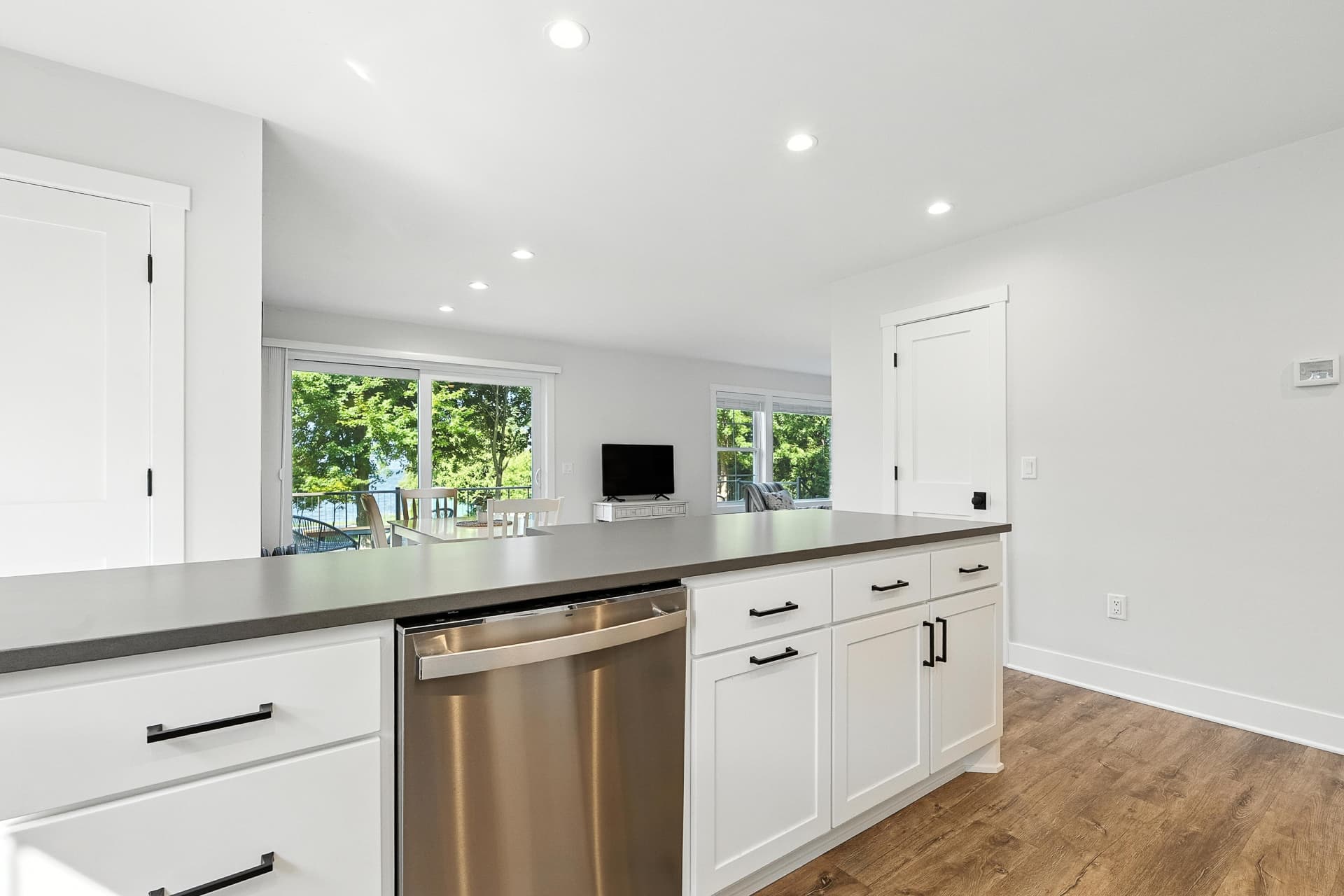 Thenell's Beach House - Image 14