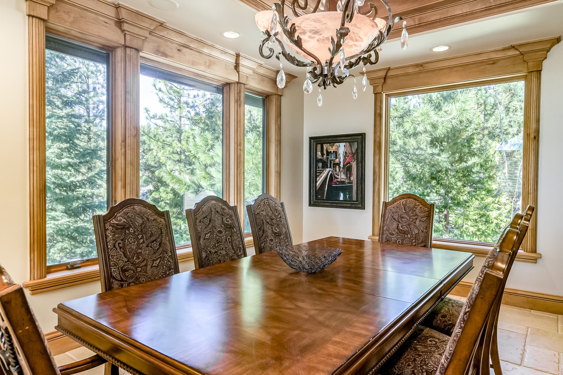 Alpine Luxury Home - Image 5