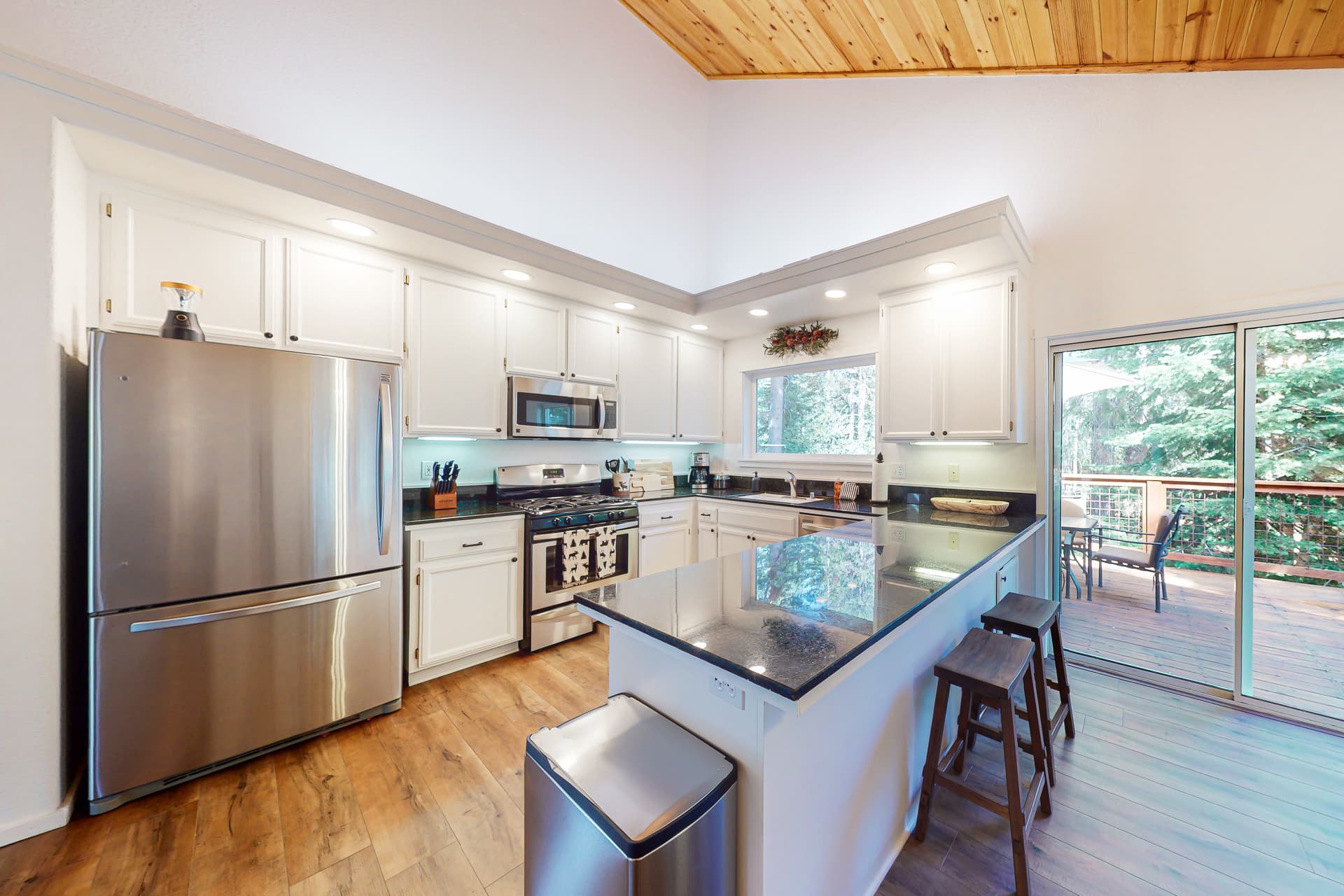 Trout Creek Retreat Home - Image 5