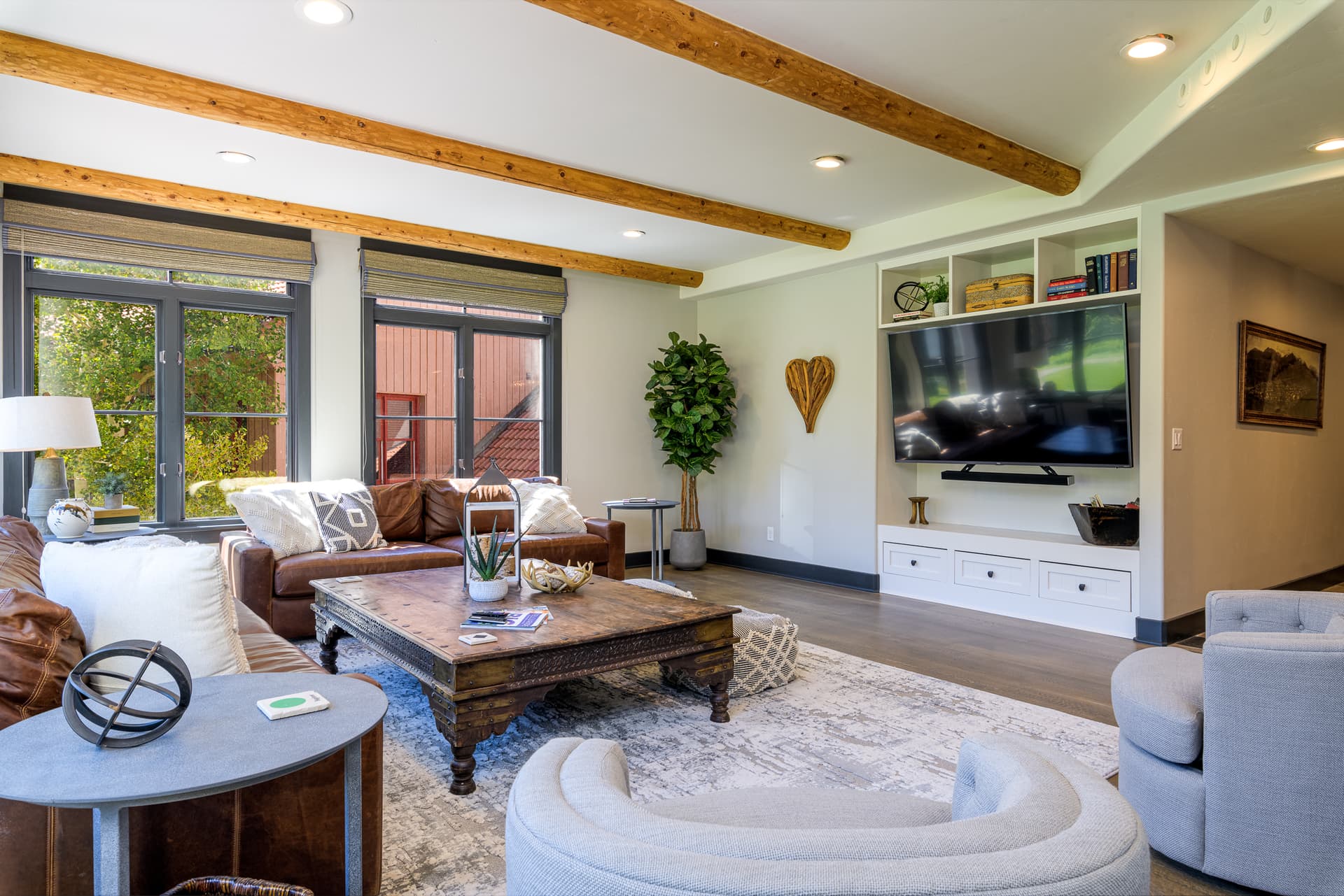 Mountain High at the Plaza - Image 7