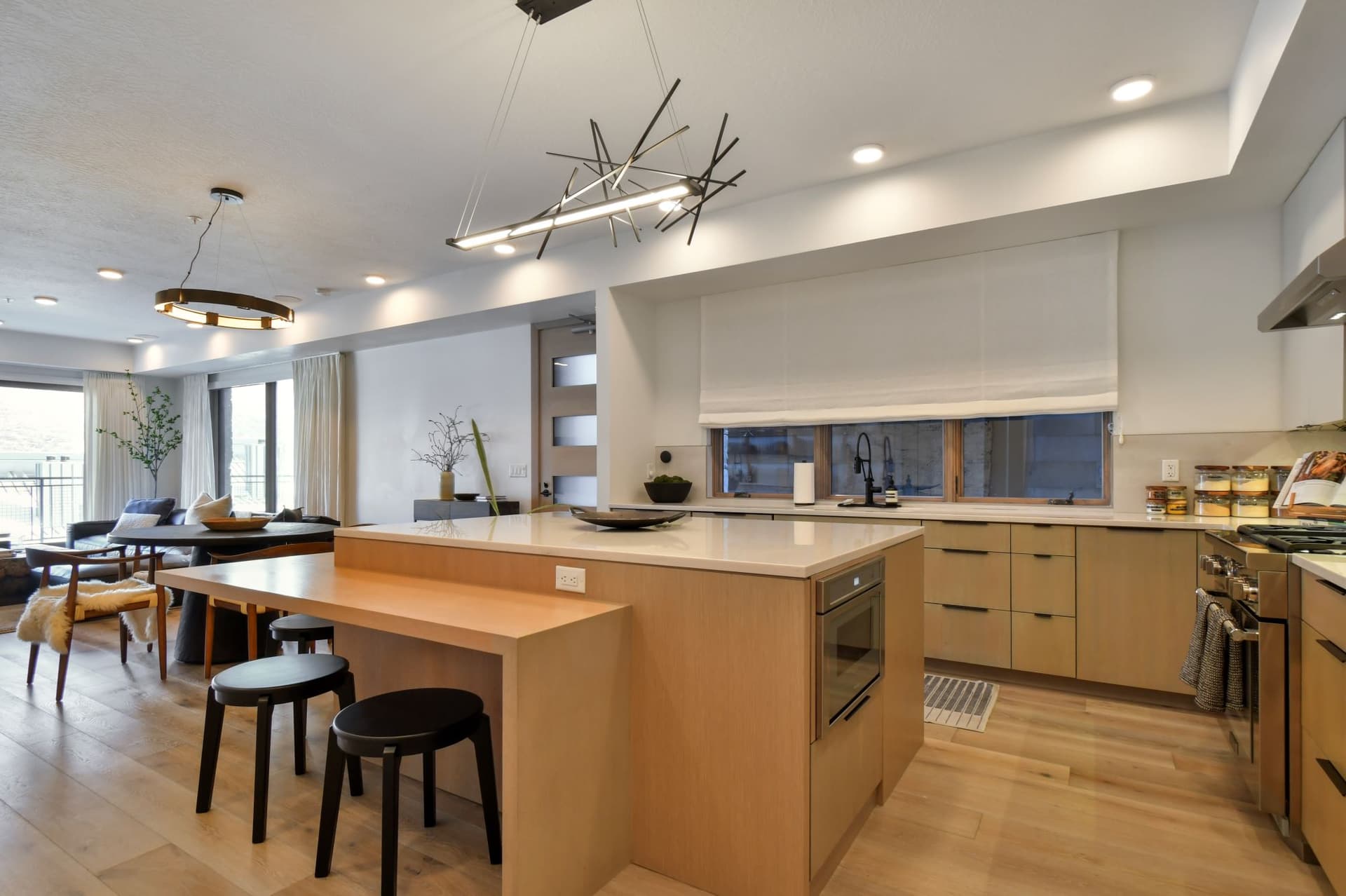 Kings Crown #102C - Image 10