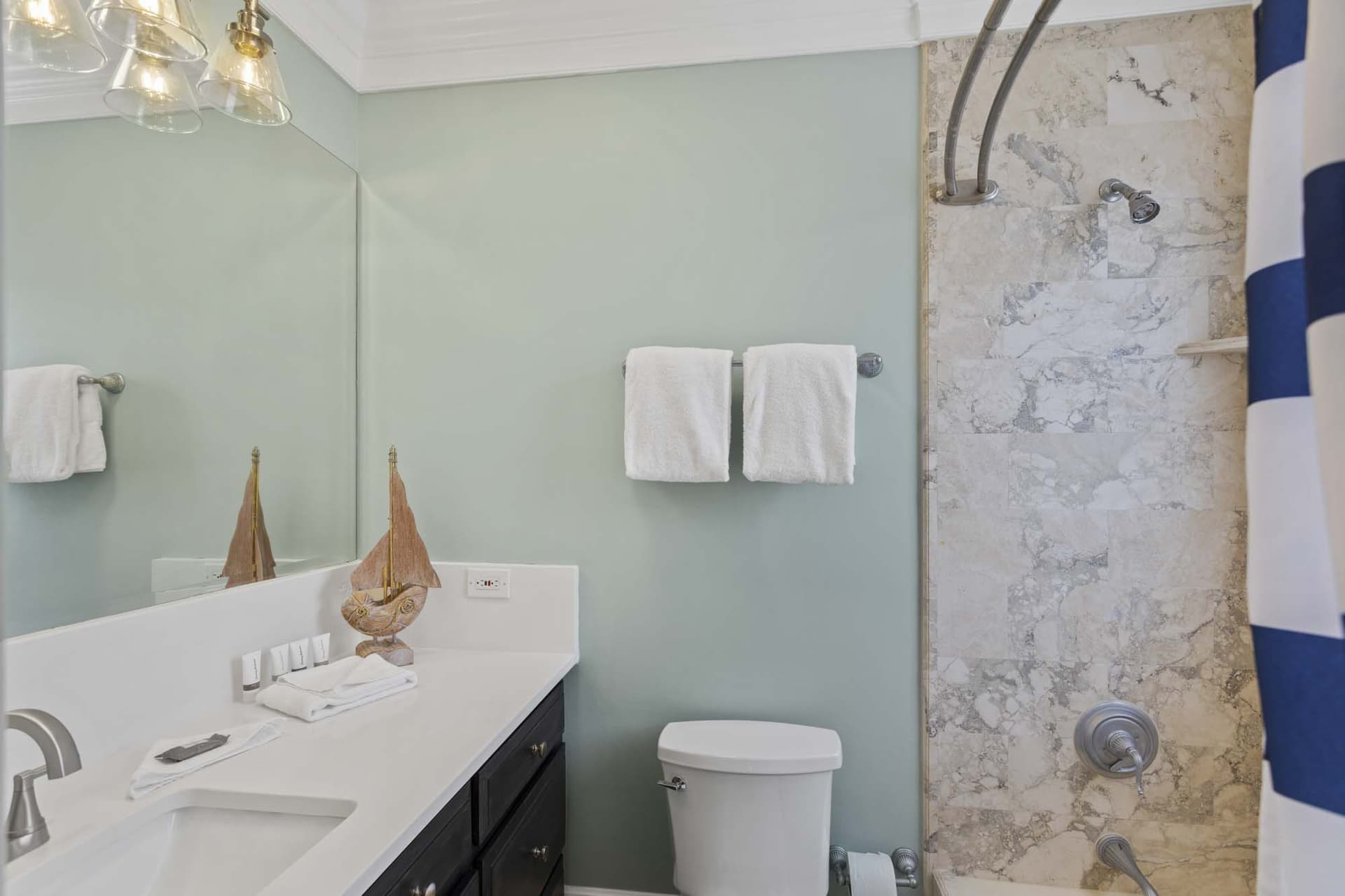 Kings View Manor - Image 27