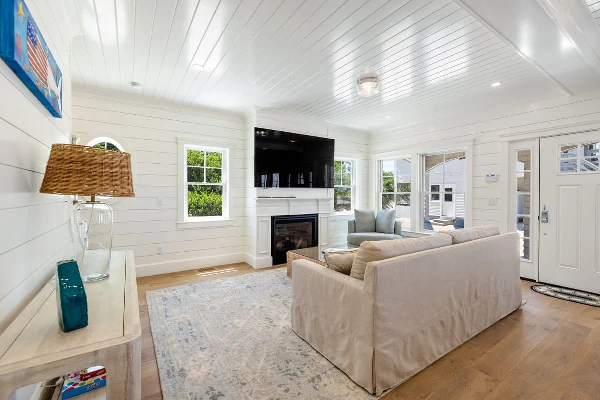 Mayflower Sands - Image 2