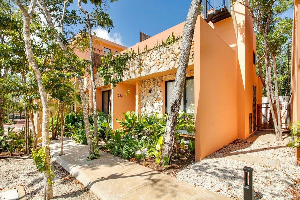 Bright Serenity Escape - Image 27