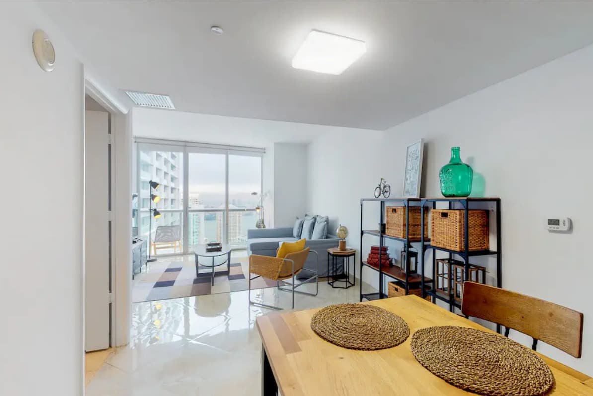 Iconic Views - Image 7