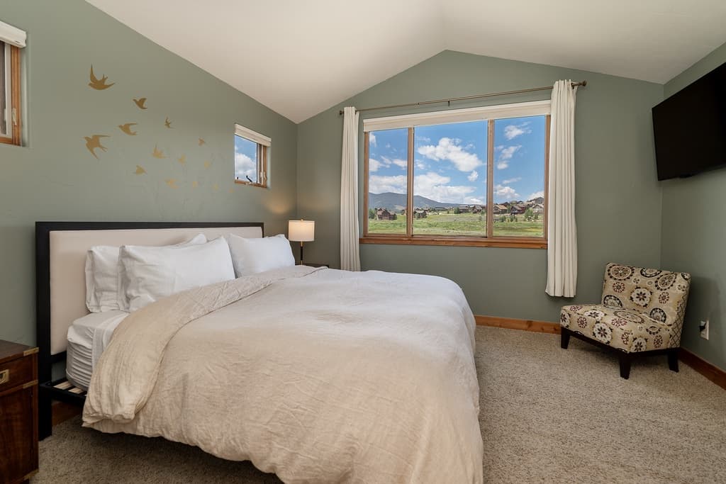 Everview Heights Townhouse - Image 8