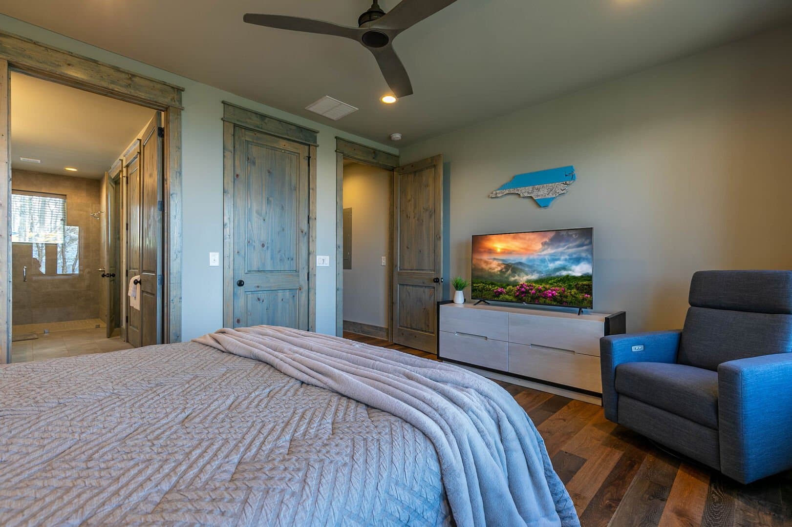 Zion House - Image 17