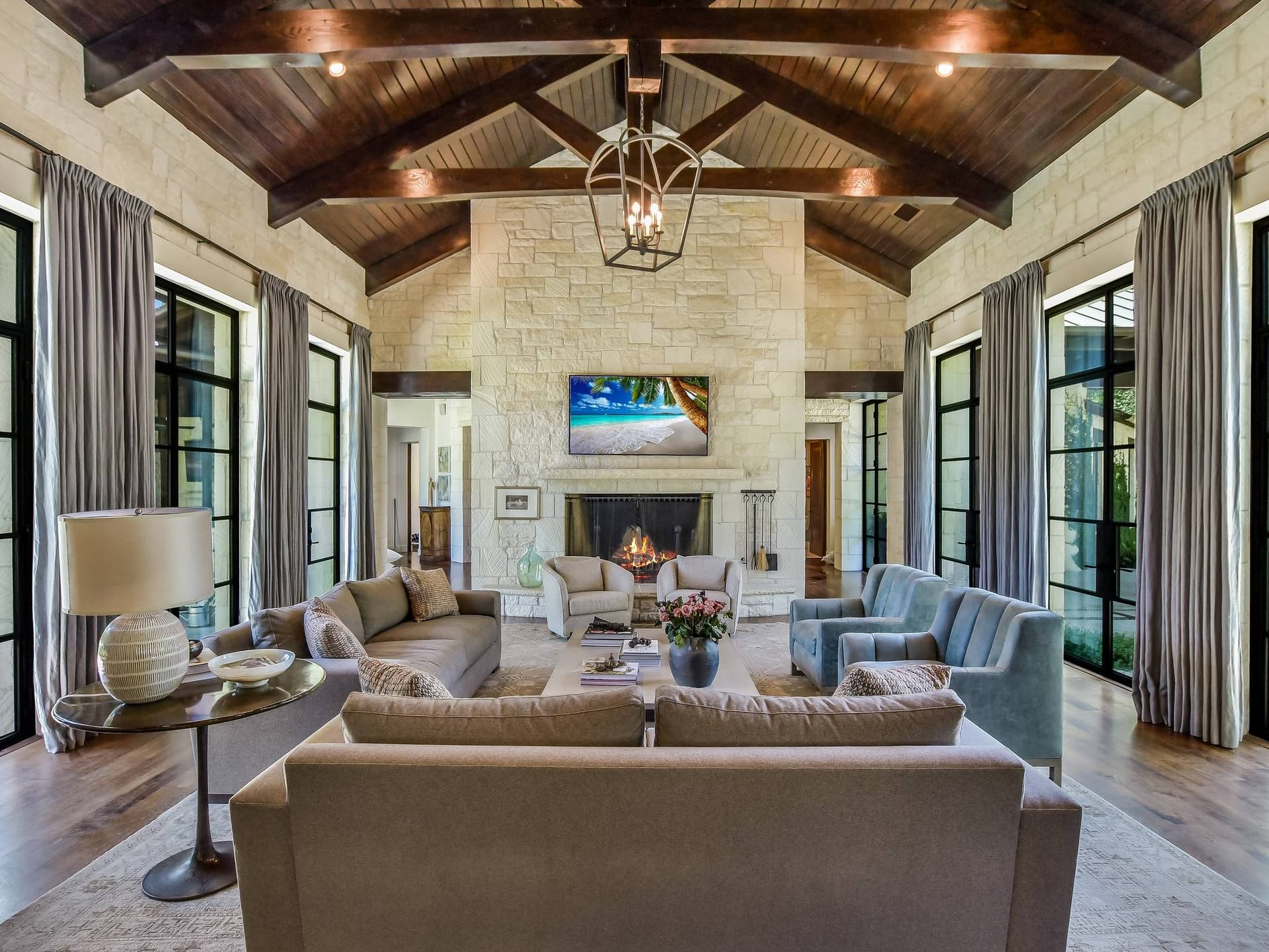 Sapphire on Lake Austin - Image 28