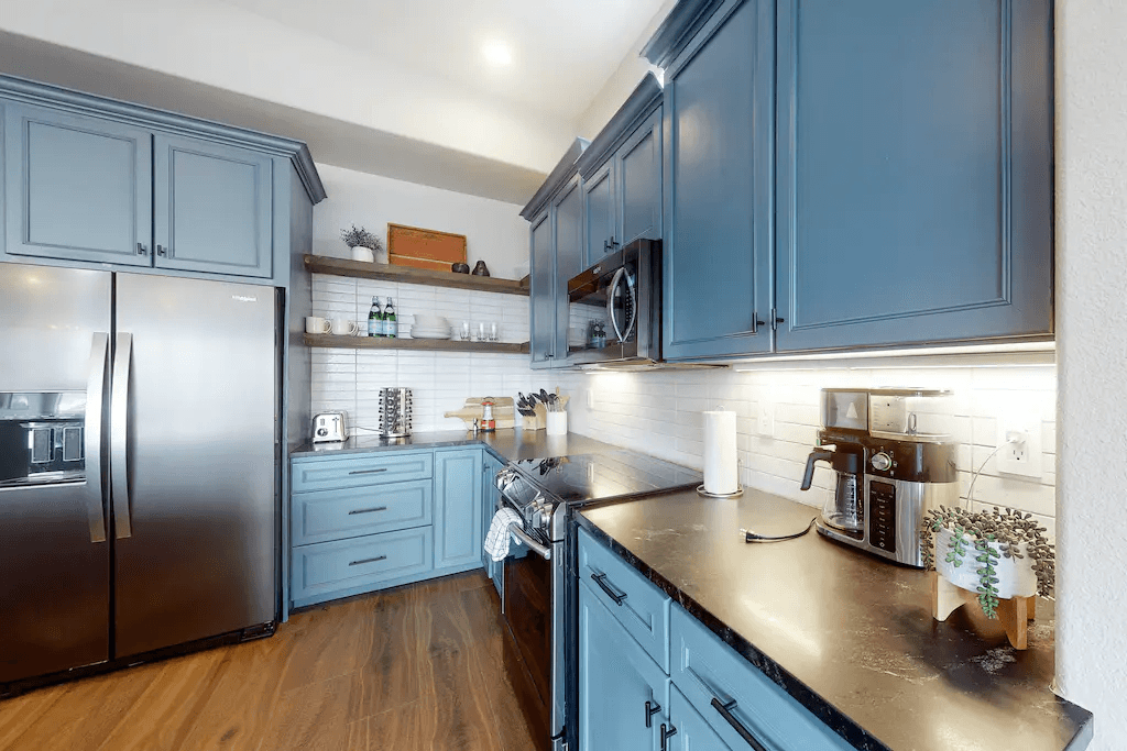 Fraser River Retreat - Image 6