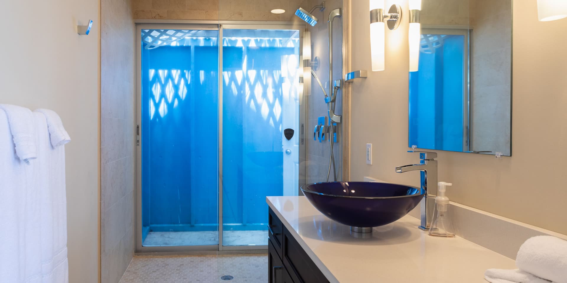 Sea Two Infinity - Image 20