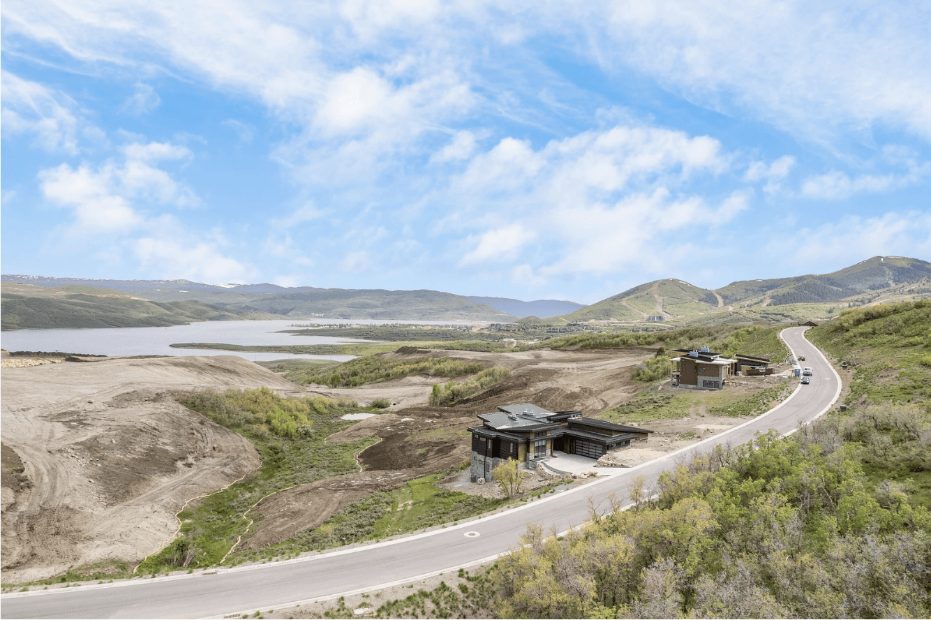 Mountain Lover - Image 3