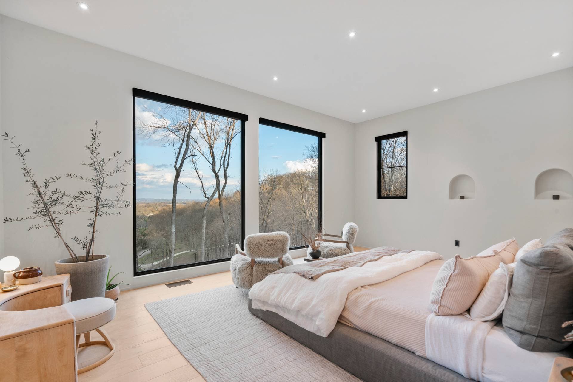 Hilltop Hideaway - Image 12