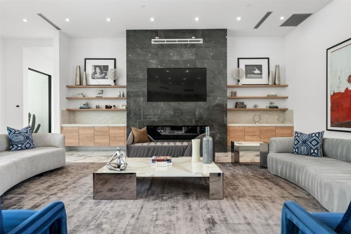 Bravo Villa #11 - Image 3