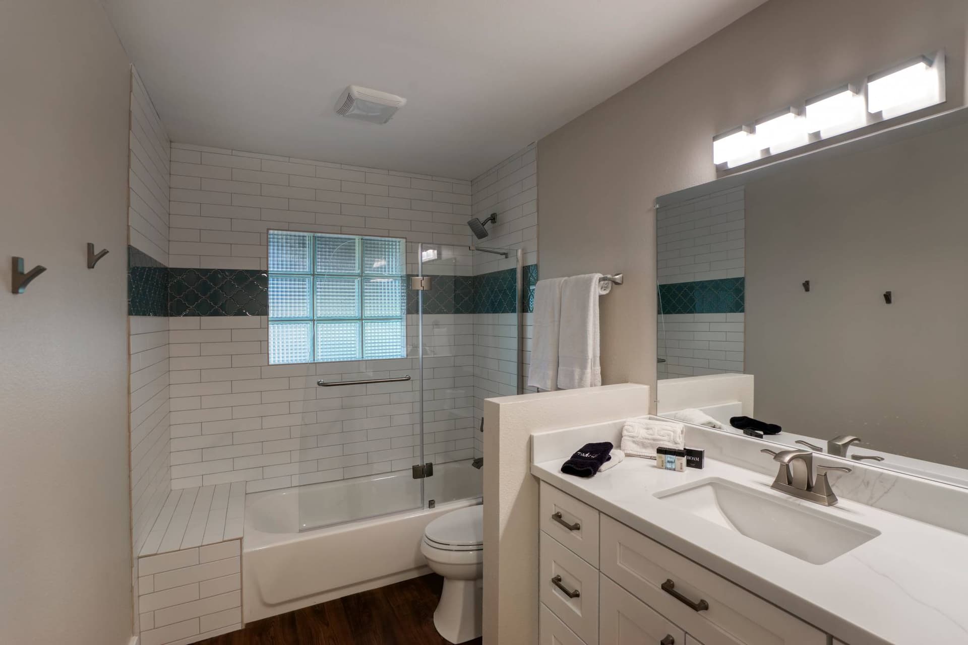 Desert Retreat - Image 41