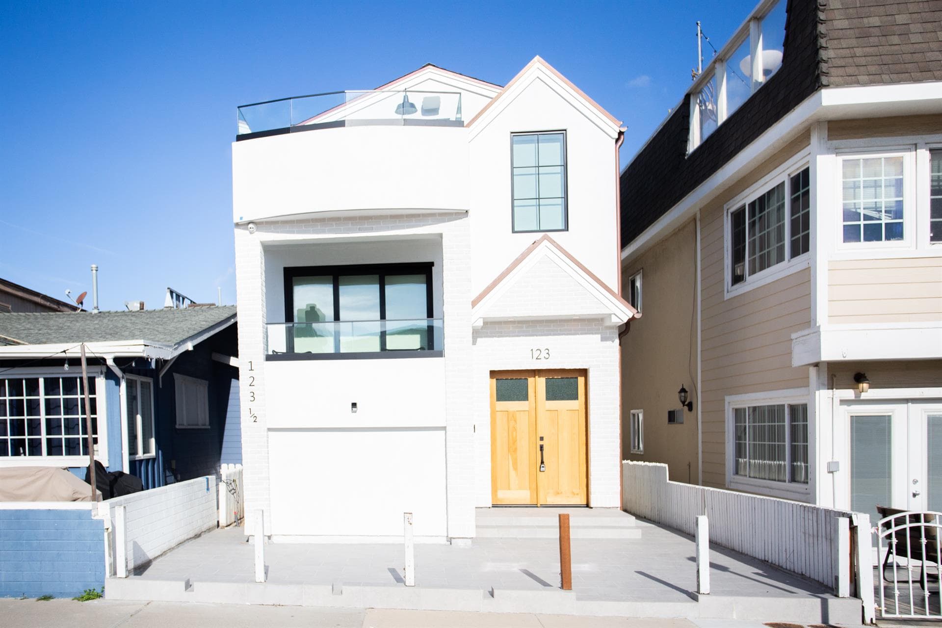 Sun Deck Haven - Image 1