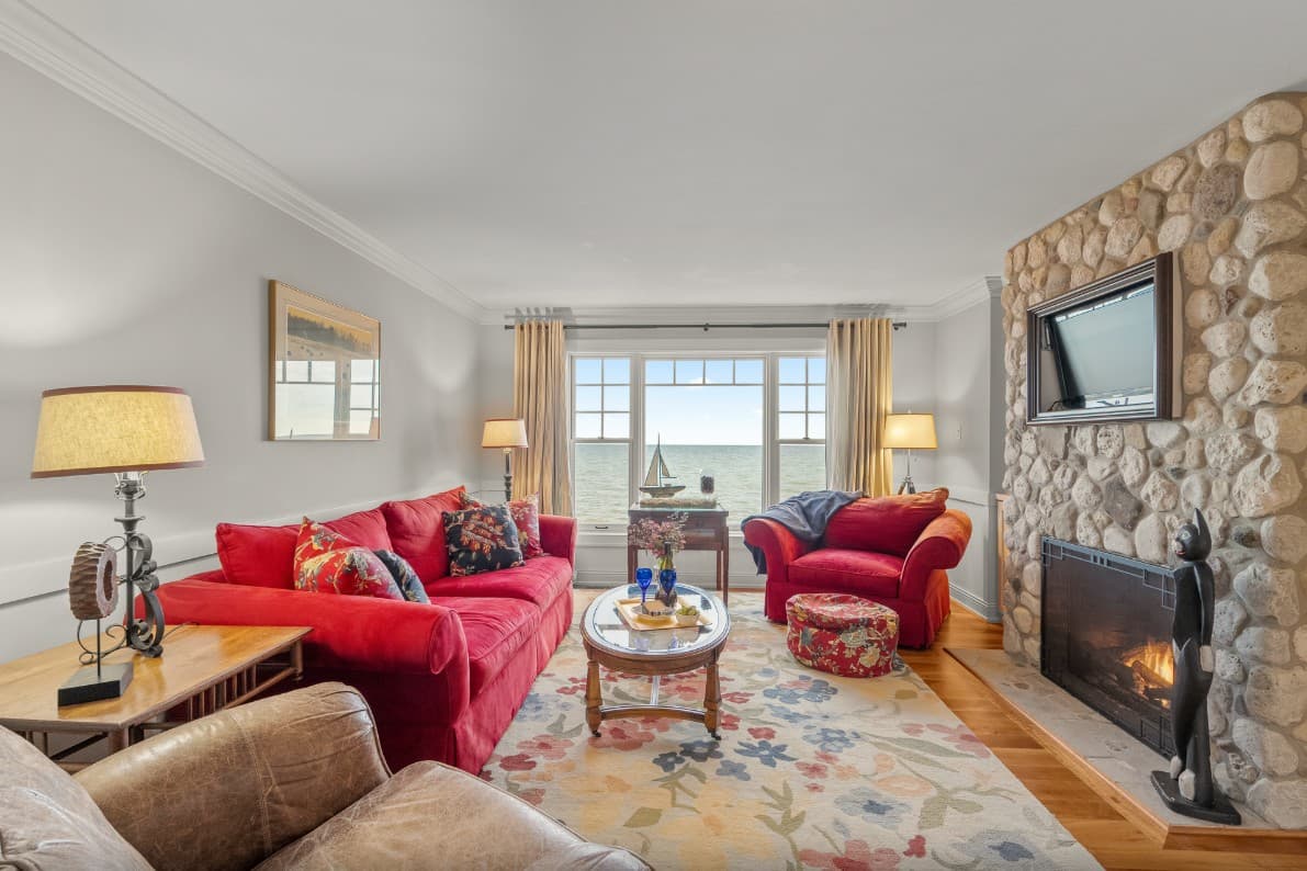 Goettelman's Lake House - Image 45