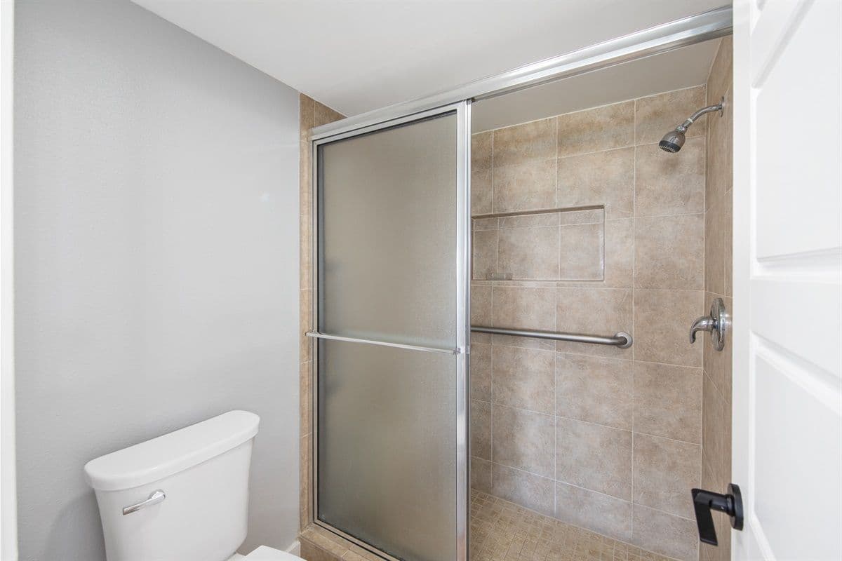 Ocean Vista Towers - Image 13