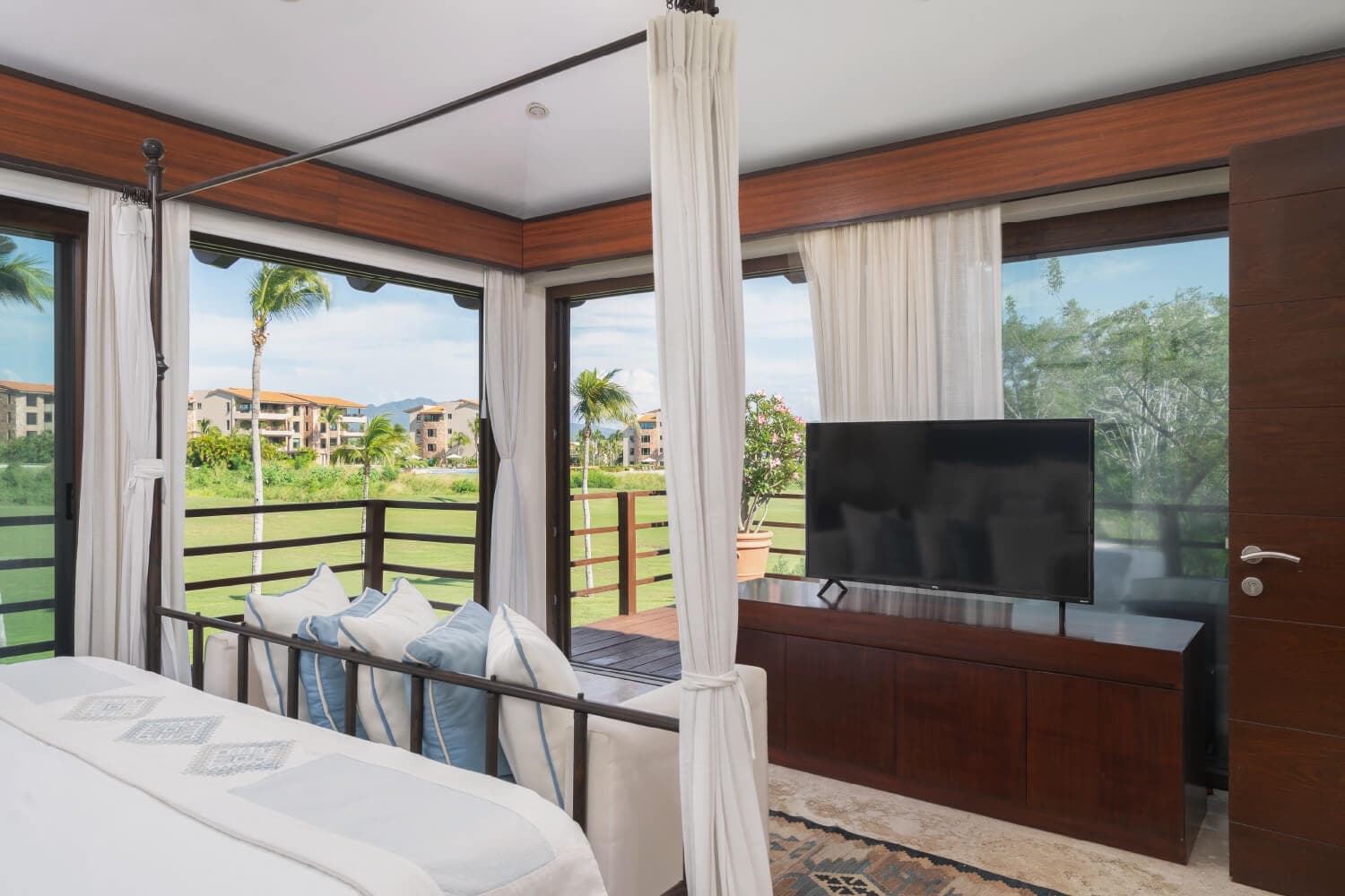 La Serenata - Image 19