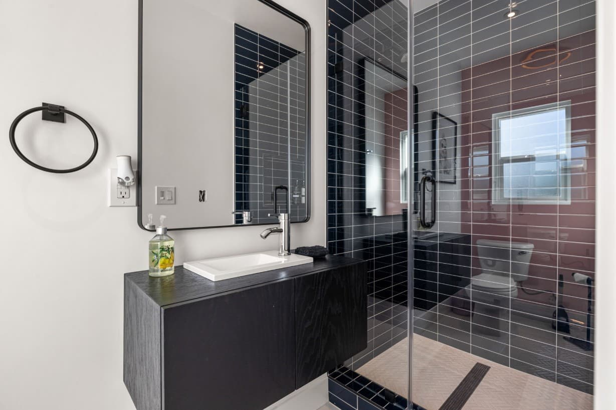 Escape Island - Image 26