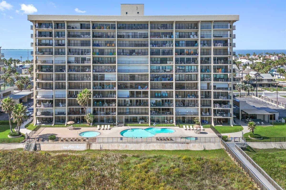 Ocean Vista Towers - Image 24